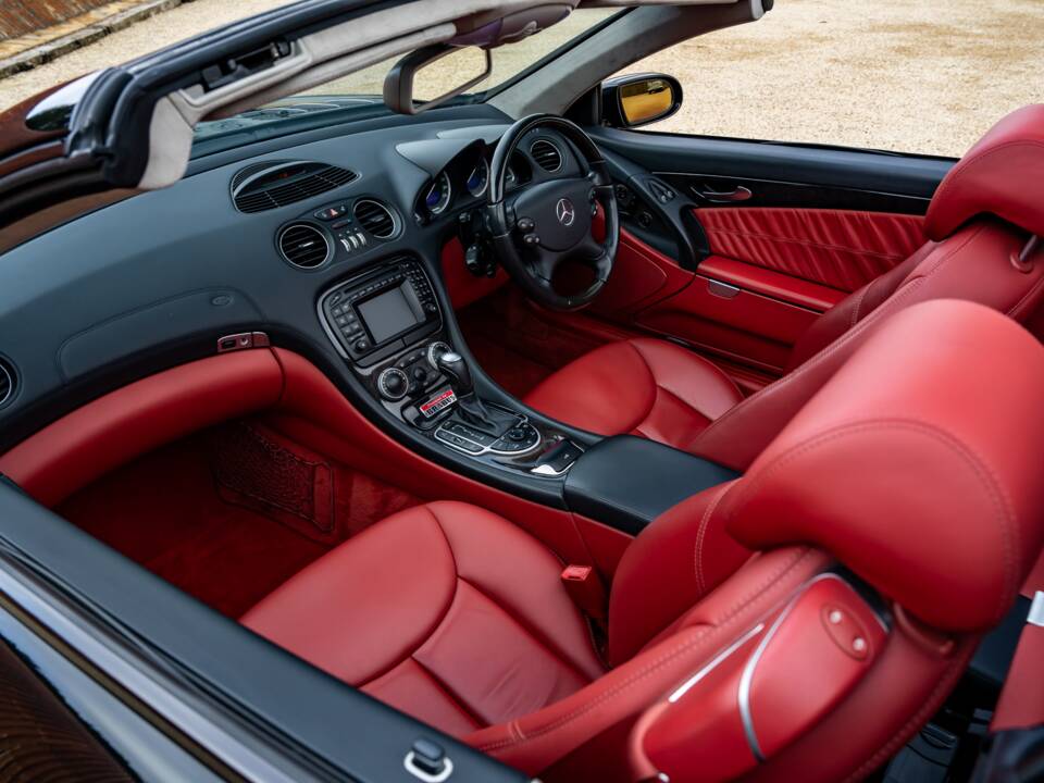 Image 21/47 of Mercedes-Benz SL 600 (2004)