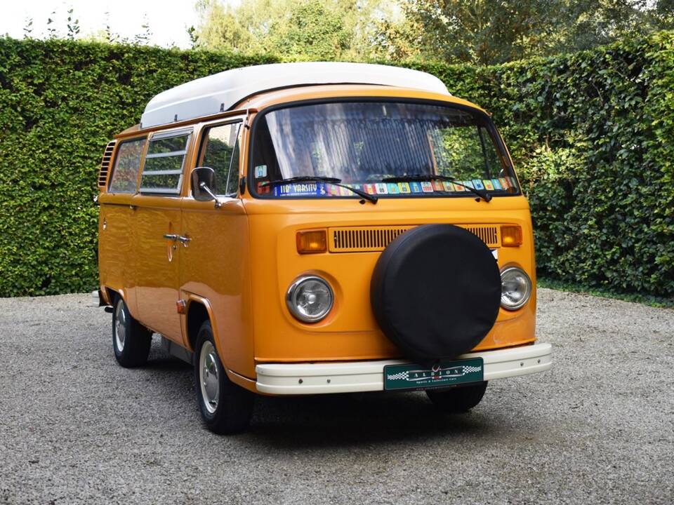 Image 9/49 of Volkswagen T2b Camper (1978)