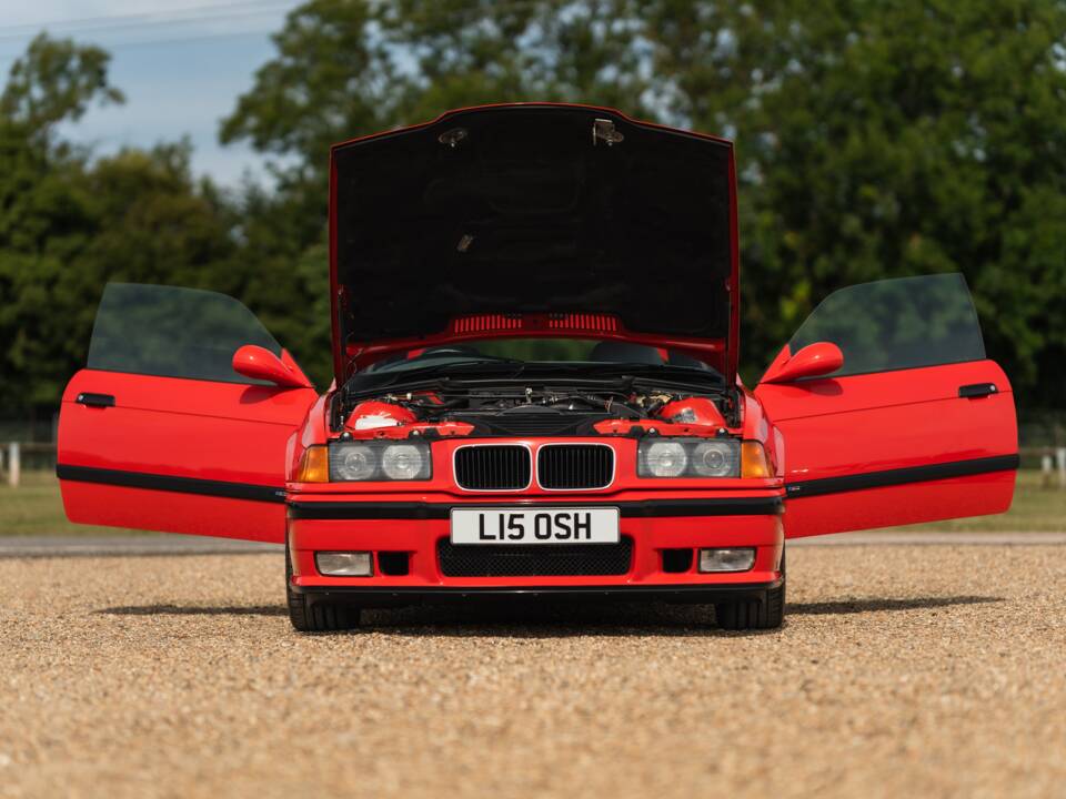 Image 16/37 of BMW M3 (1994)