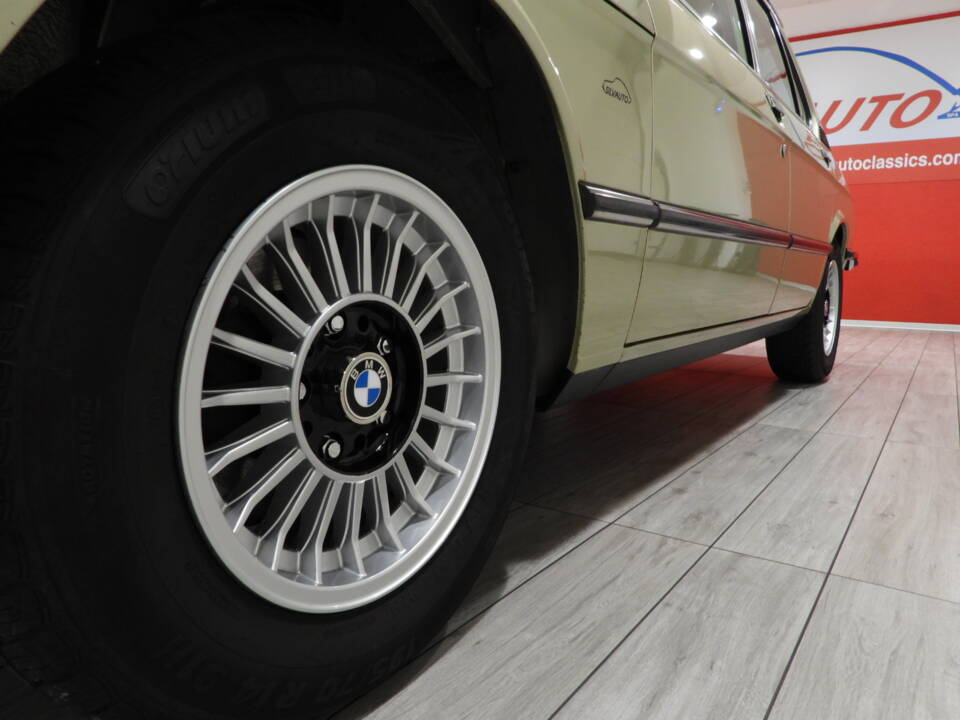 Image 5/15 of BMW 520&#x2F;6 (1979)