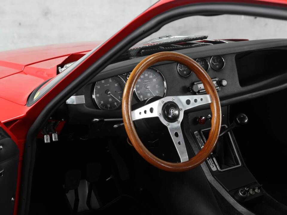 Image 26/50 of Alfa Romeo Junior Zagato GT 1300 (1972)