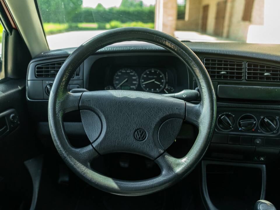 Image 41/48 of Volkswagen Golf III 1.4 (1993)