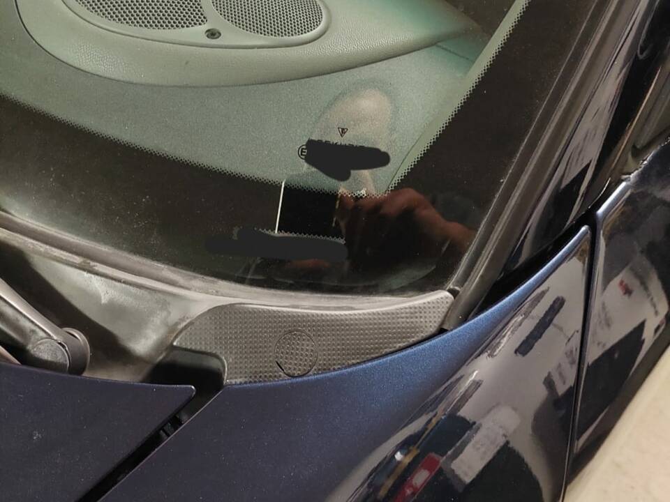 Image 5/12 of Porsche 911 Carrera 4 (1998)