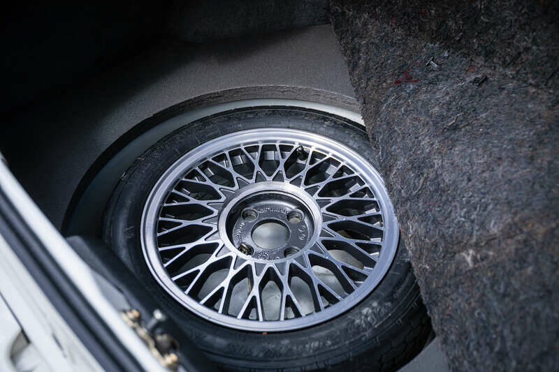 Image 27/50 of Ford Sierra RS Cosworth (1986)