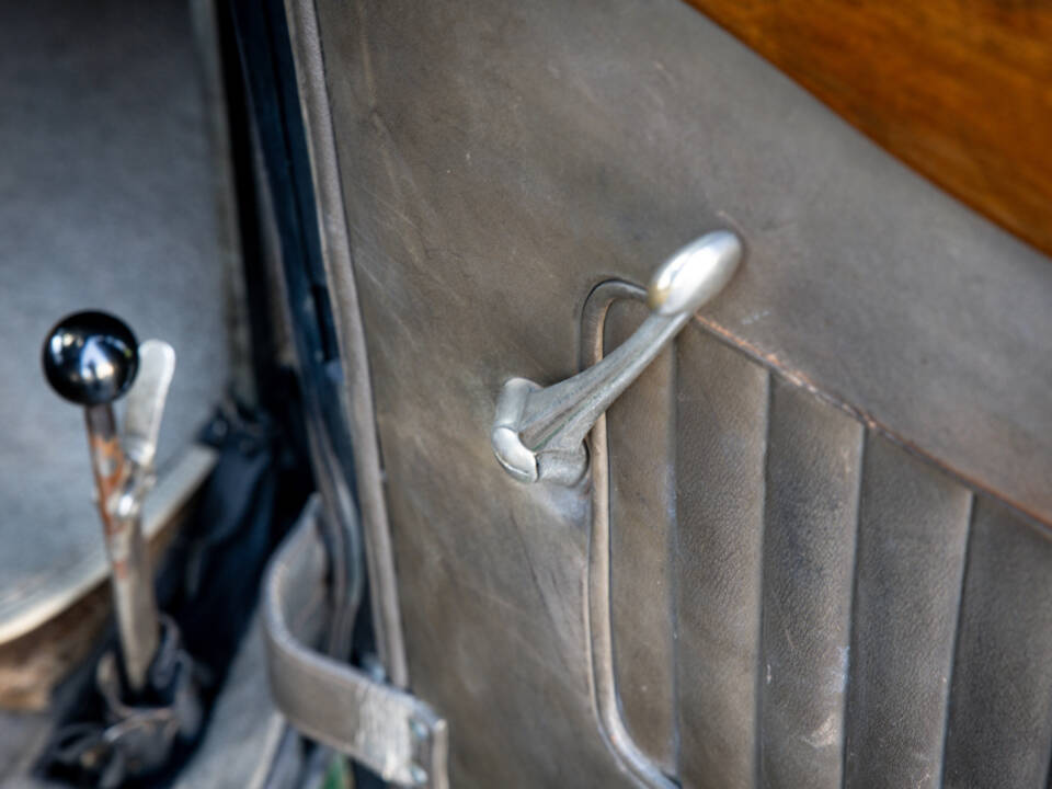 Image 17/50 of Lagonda 3 Litre (1931)