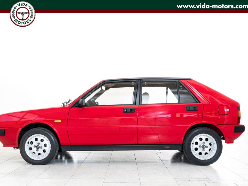 Image 5/15 de Lancia Delta 1.6 HF (1991)