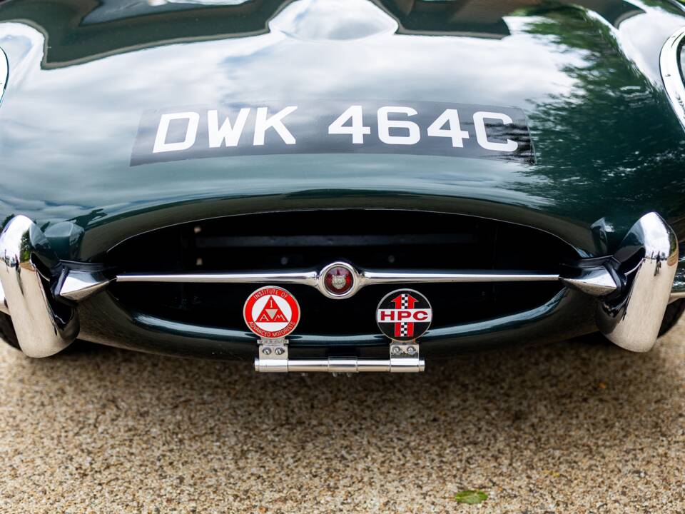 Bild 36/50 von Jaguar E-Type 4.2 (1965)