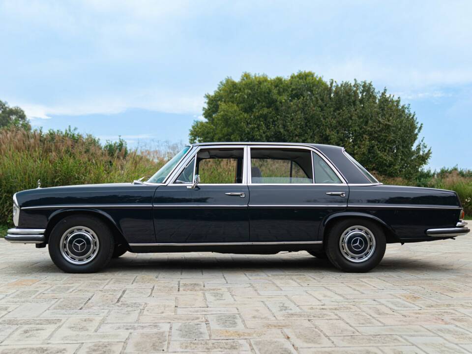 Image 4/50 of Mercedes-Benz 300 SEL 3.5 (1973)