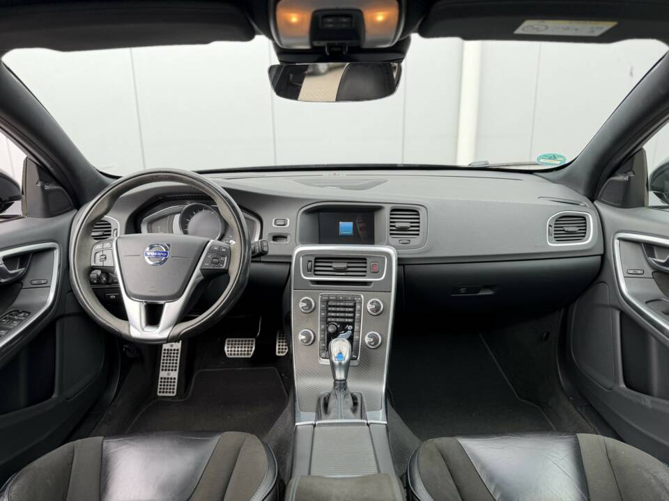 Obraz 5/40 pojazdu Volvo V60 Polestar (2017)