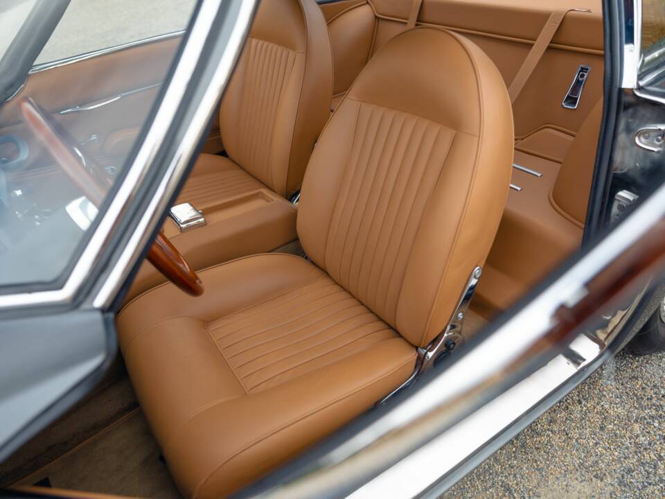 Image 9/10 of Lamborghini 350 GT (1966)