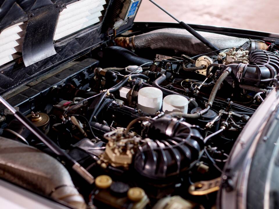 Image 22/23 de Ferrari 400 GT (1979)