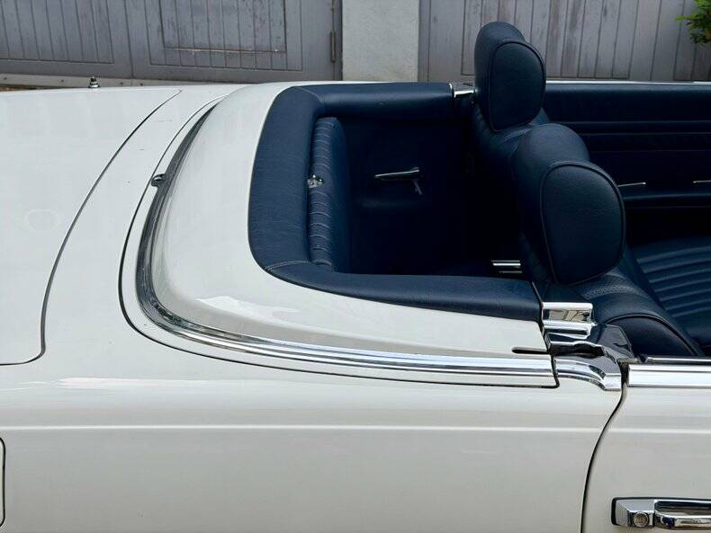 Image 36/50 of Mercedes-Benz 280 SL (1984)