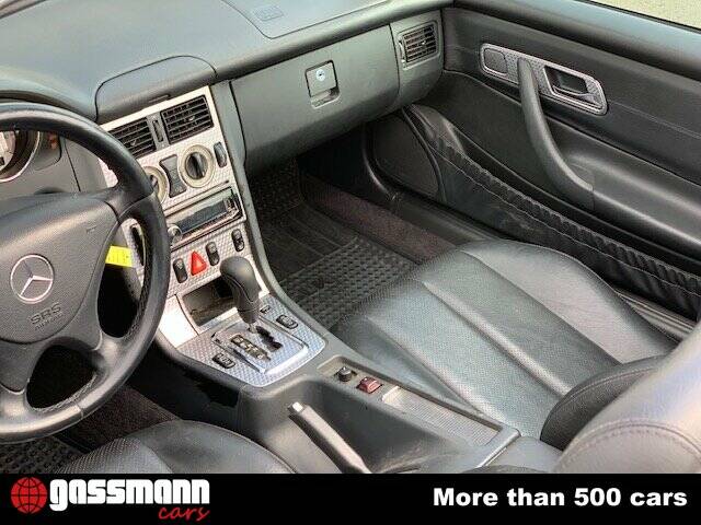 Immagine 11/15 di Mercedes-Benz SLK 230 Kompressor (2000)