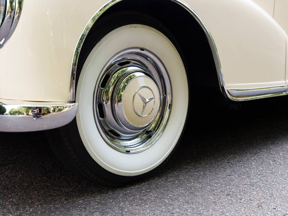 Image 9/29 of Mercedes-Benz 300 S Cabriolet A (1955)