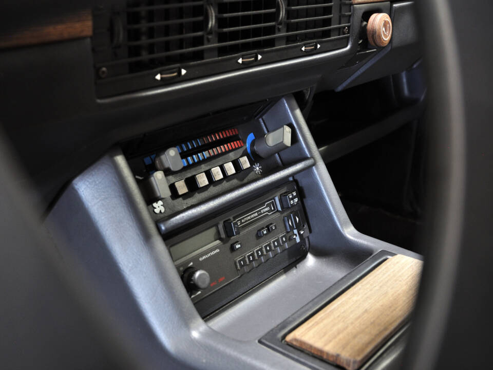 Image 28/40 of Alfa Romeo Alfa 6 - 2.0 (1986)