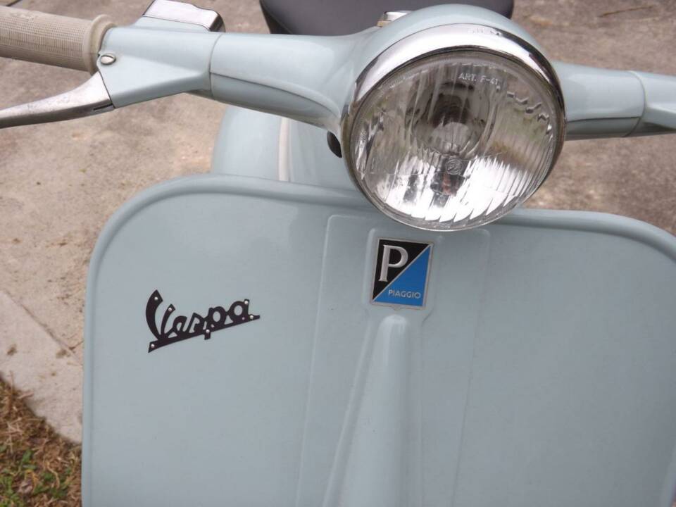 Image 35/50 de Piaggio Vespa 125 (1961)
