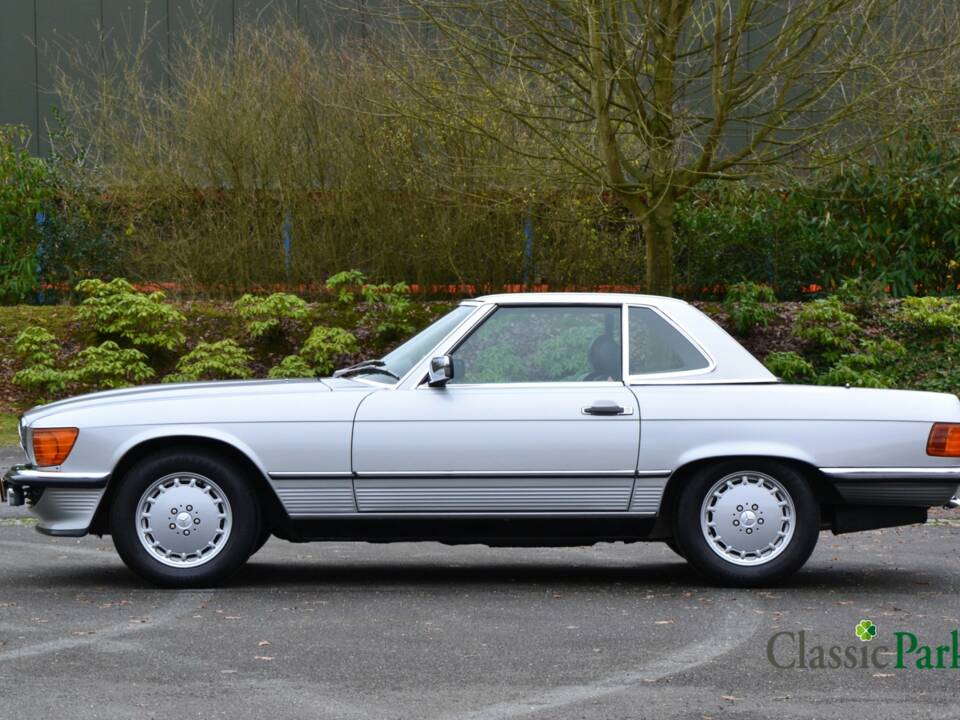 Image 8/50 of Mercedes-Benz 300 SL (1986)