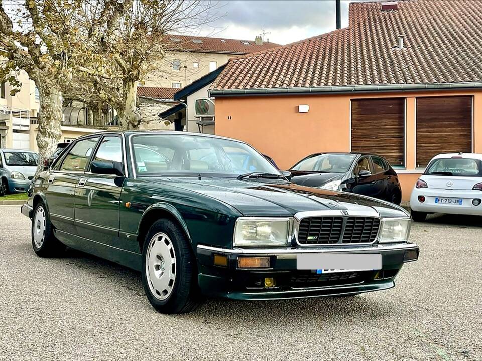 Bild 42/51 von Jaguar XJR 4.0 Sport (1991)