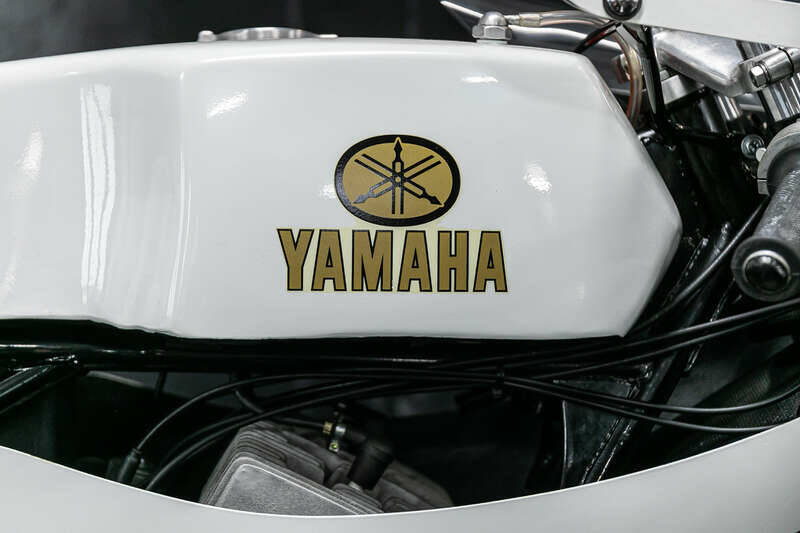 Image 15/25 of Yamaha DUMMY (1972)