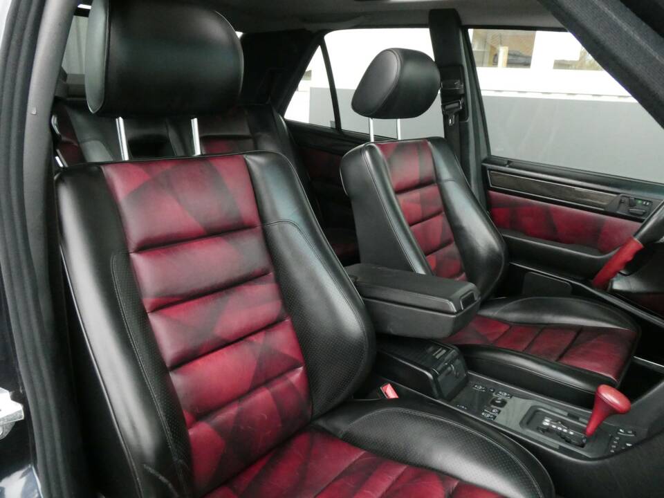 Bild 14/22 von Mercedes-Benz E 500 Limited (1994)