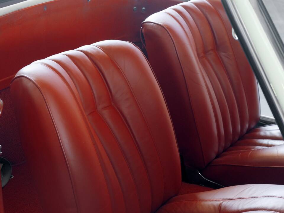 Image 39/50 de Mercedes-Benz 190 SL (1960)
