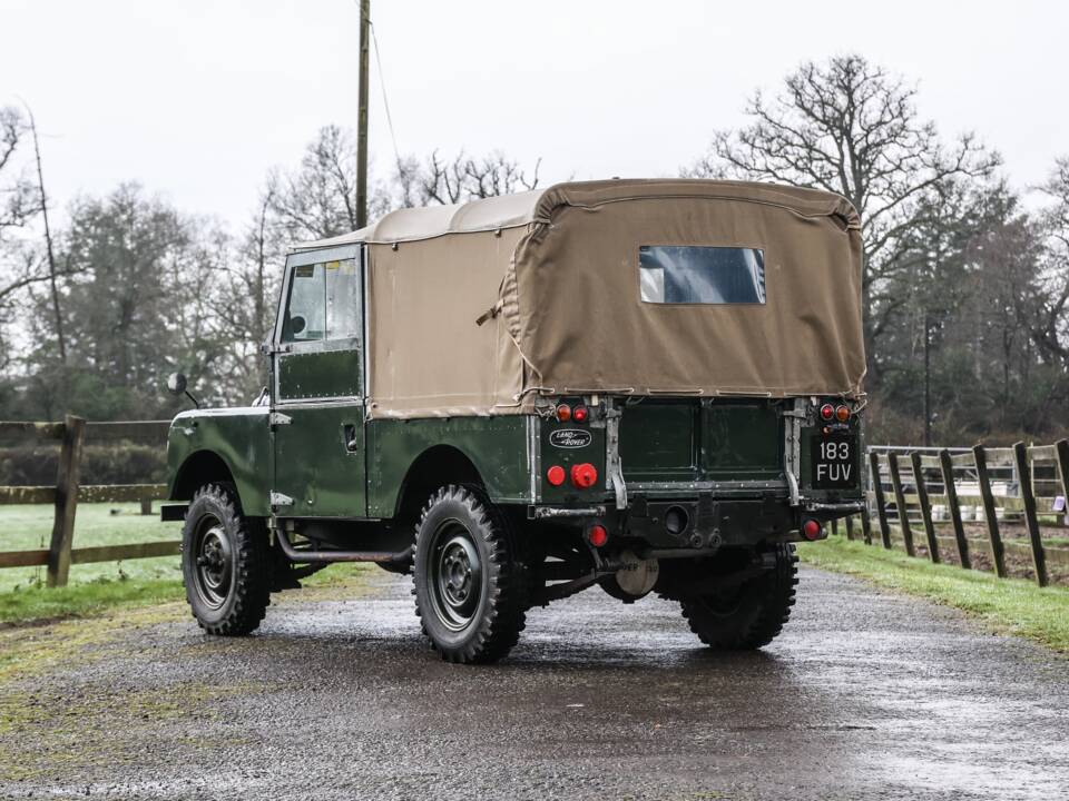 Image 3/27 of Land Rover 88 (1957)