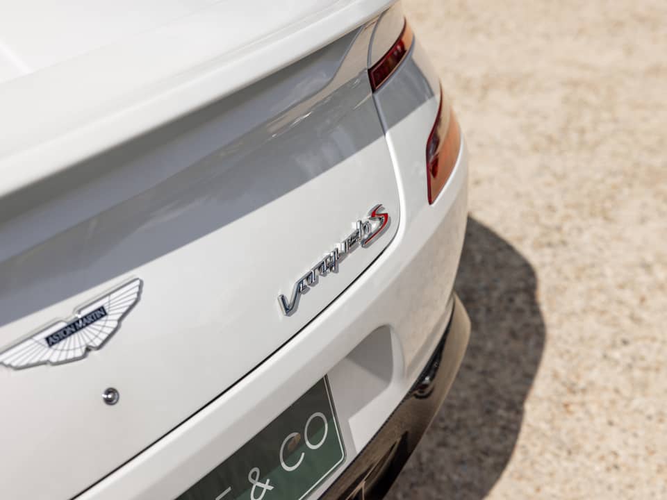 Image 14/57 of Aston Martin Vanquish S (2018)