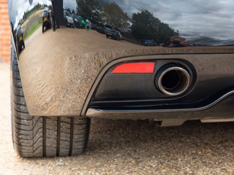 Image 48/94 of Aston Martin DB 9 (2014)