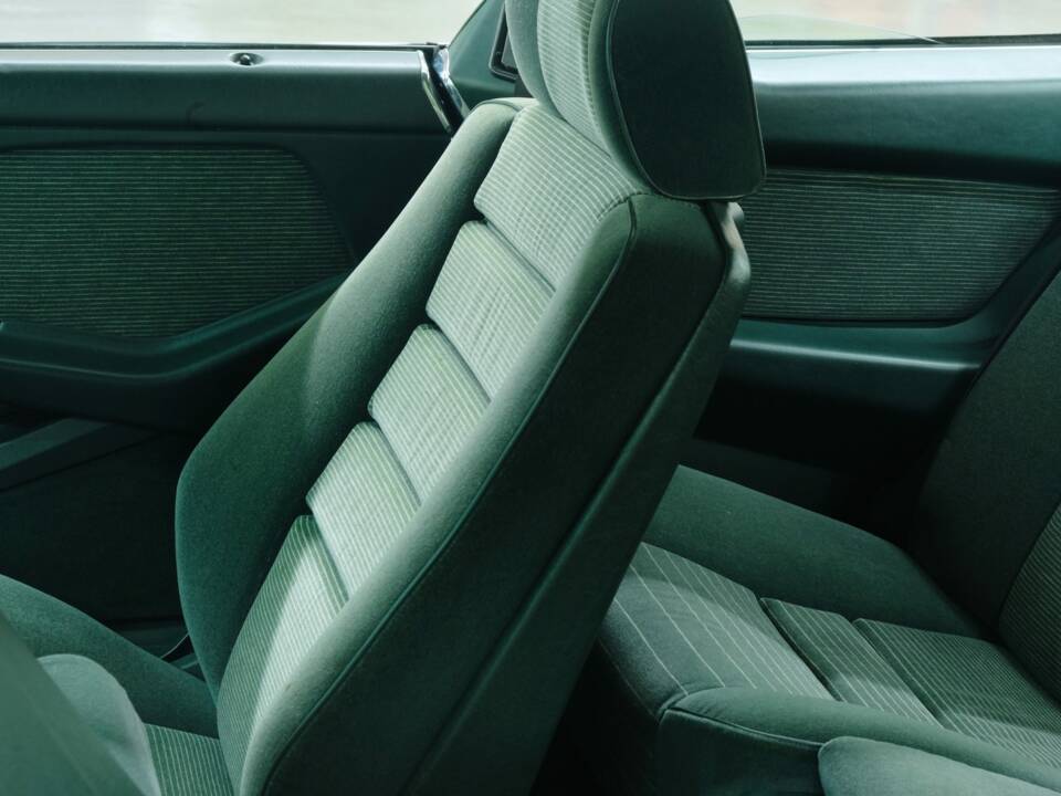 Bild 46/50 von Mercedes-Benz 500 SEC (1988)