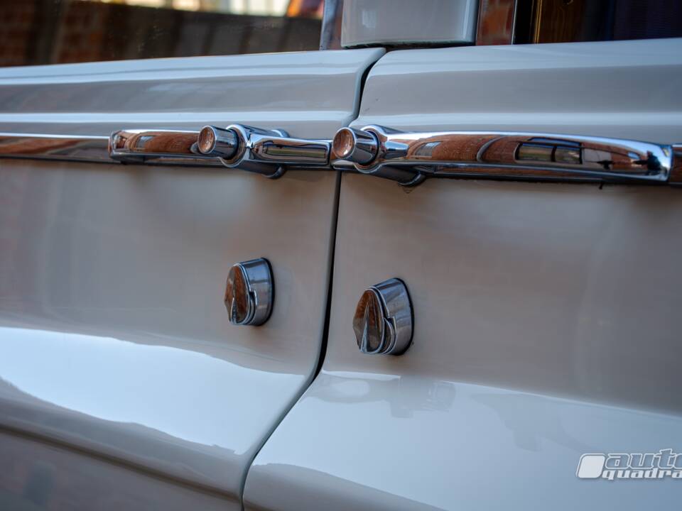 Bild 12/14 von Rolls-Royce Phantom V (1966)