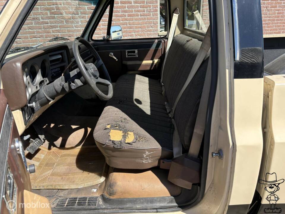 Bild 21/29 von Chevrolet C 20 (1985)