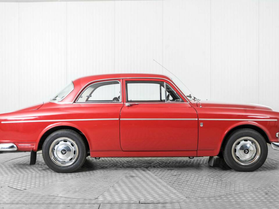 Image 10/50 of Volvo P 123 GT (1968)