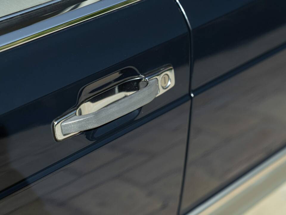 Image 22/50 of Mercedes-Benz 500 SEL (1985)