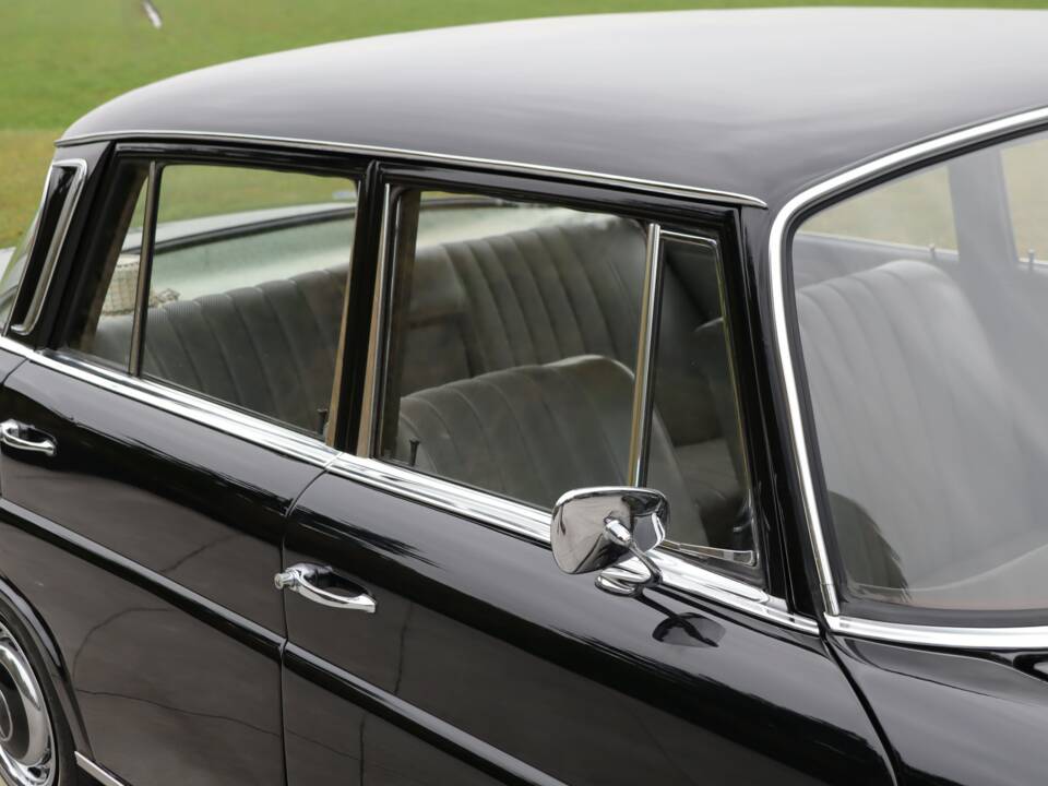 Afbeelding 30/50 van Mercedes-Benz 230 S (1967)