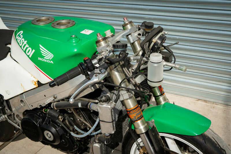 Imagen 30/50 de Honda VFR 750R RC 30 (1991)