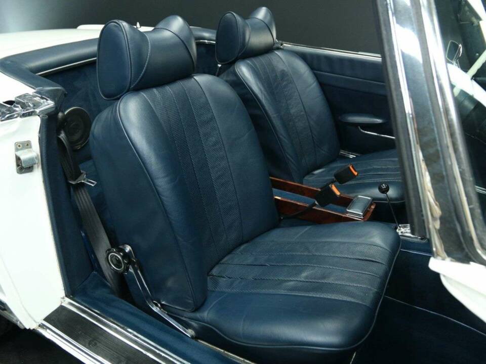 Immagine 24/50 di Mercedes-Benz 280 SL (1968)