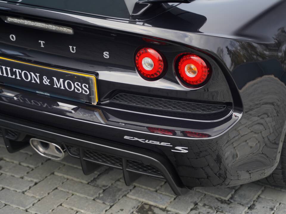 Image 48/50 of Lotus Exige S (2014)