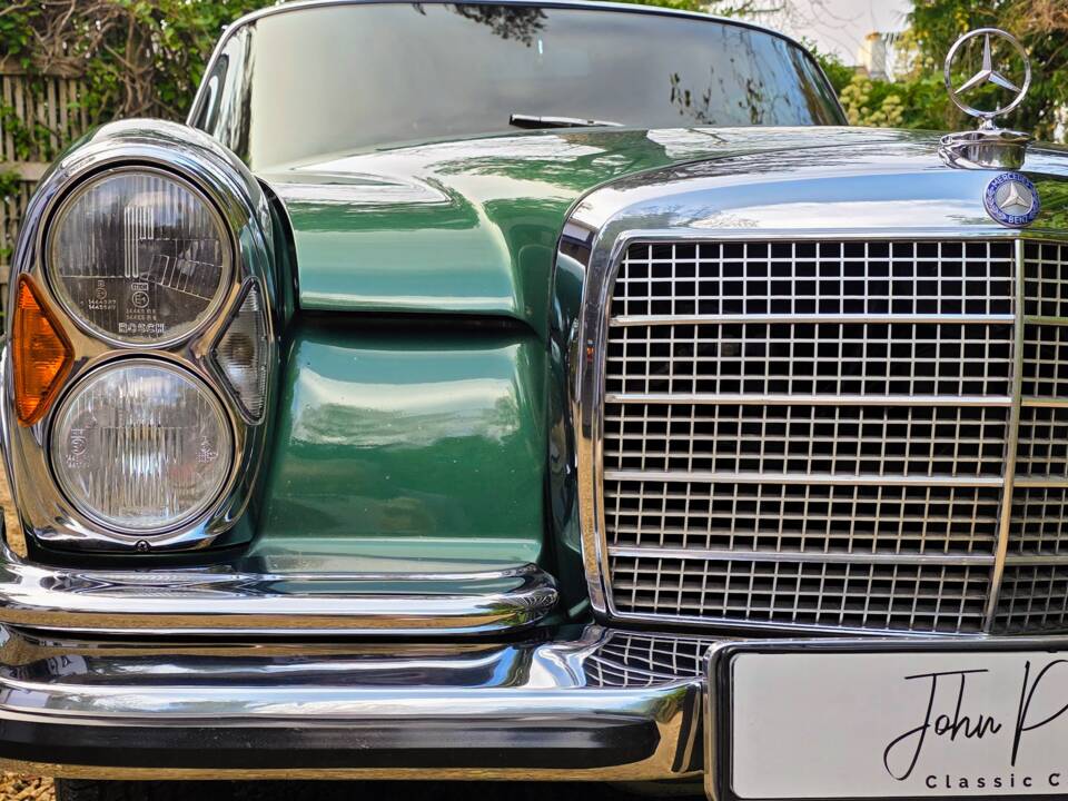 Bild 35/72 von Mercedes-Benz 280 SE 3,5 (1970)