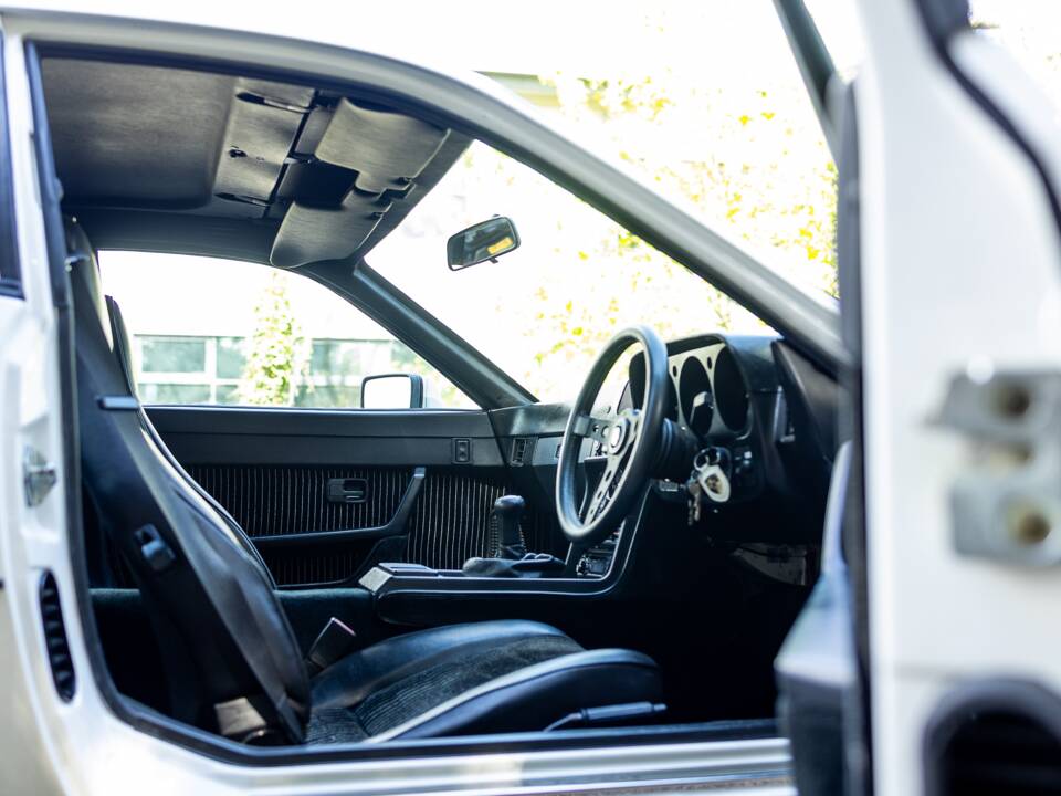 Image 28/50 de Porsche 924 S (1986)