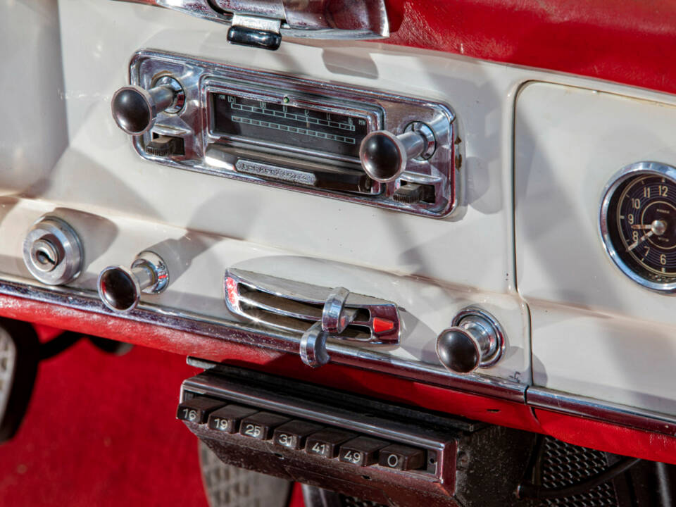 Image 17/19 of Mercedes-Benz 190 SL (1957)