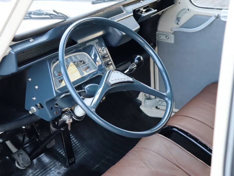Image 25/52 de Citroën AK 400 (1971)