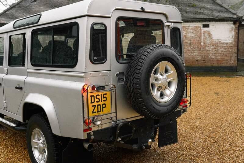 Image 14/50 de Land Rover Defender 110 (2015)