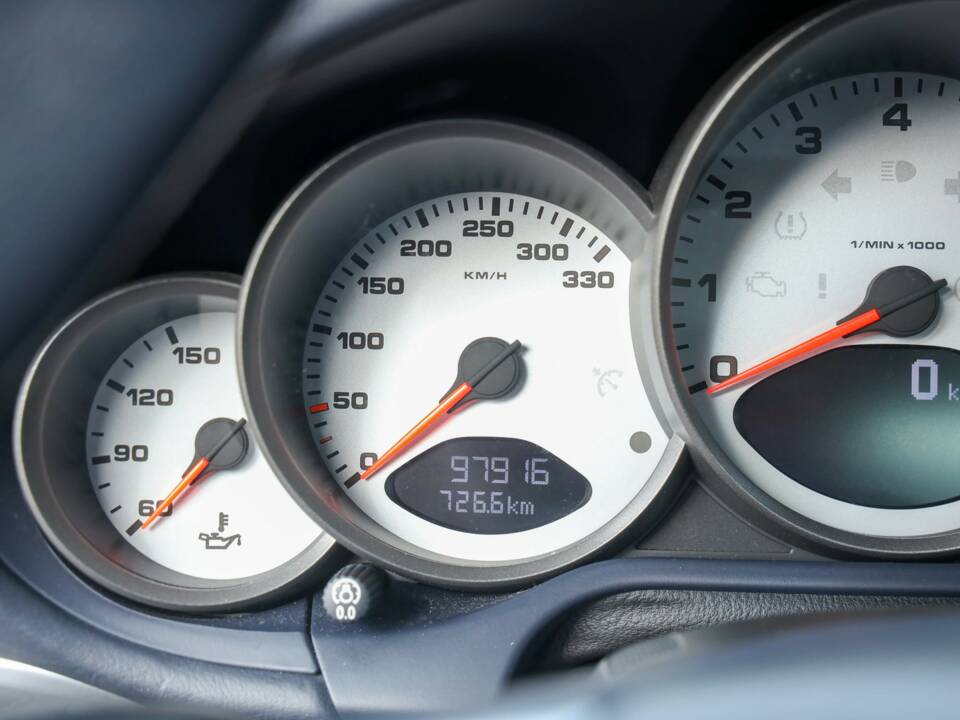 Image 28/50 of Porsche 911 Carrera S (2004)