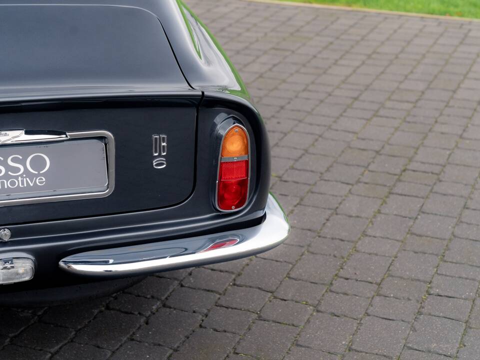 Image 43/79 of Aston Martin DB 6 (1968)