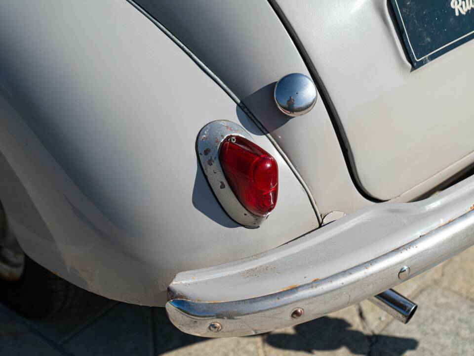 Image 20/50 of Morris Minor 1000 (1958)