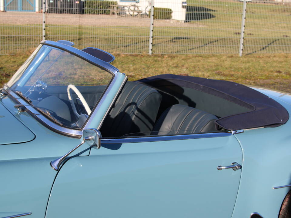 Bild 4/71 von Mercedes-Benz 190 SL (1961)