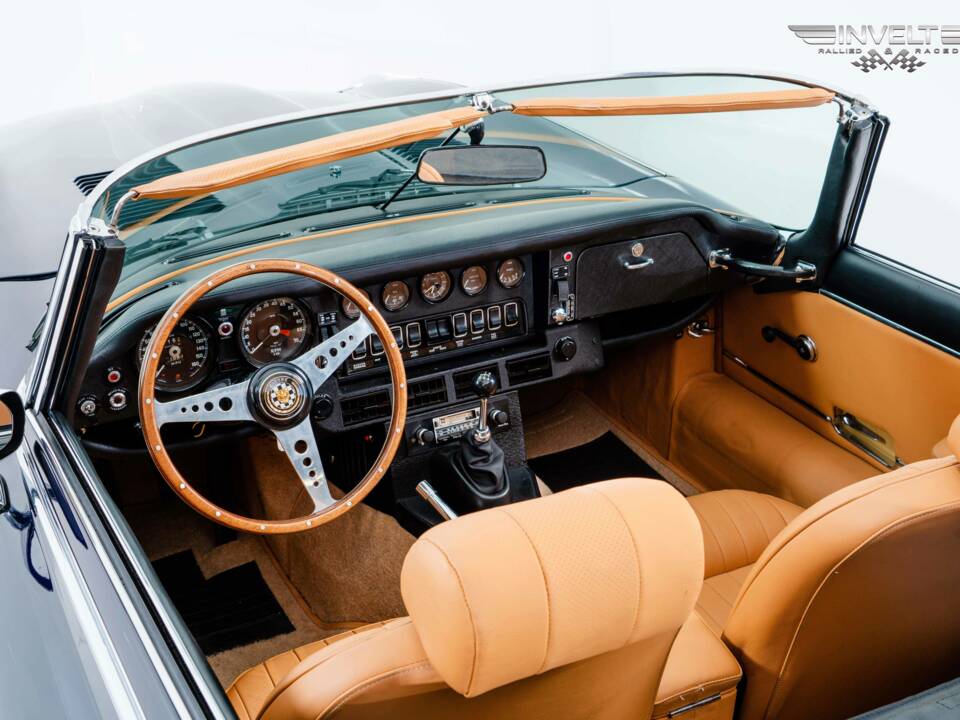 Image 18/18 de Jaguar Type E V12 (1973)