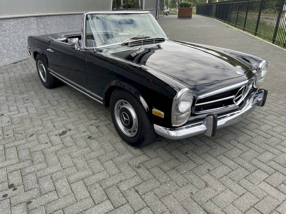 Image 7/36 of Mercedes-Benz 280 SL (1968)
