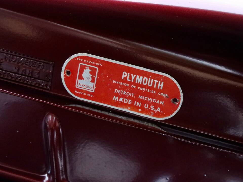 Image 28/50 of Plymouth Special Deluxe (1950)