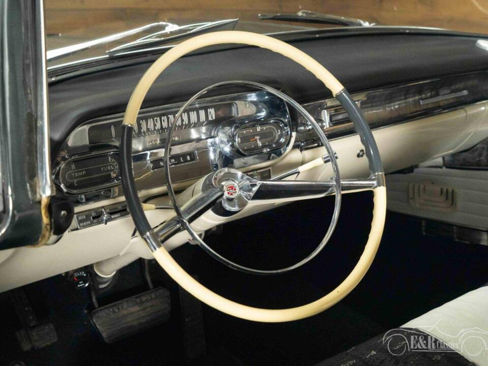 Bild 12/19 von Cadillac 62 Coupe DeVille (1958)